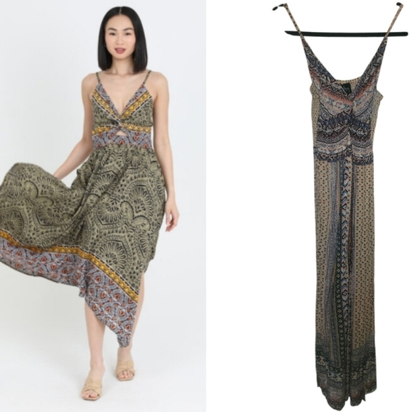 Angie Dresses & Skirts - EUC Angie "Twist Front Keyhole Adjustable Spaghetti Strap Smocked Back Dress" M